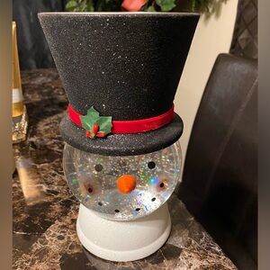 Bath and body Works 3 wick snowman globe